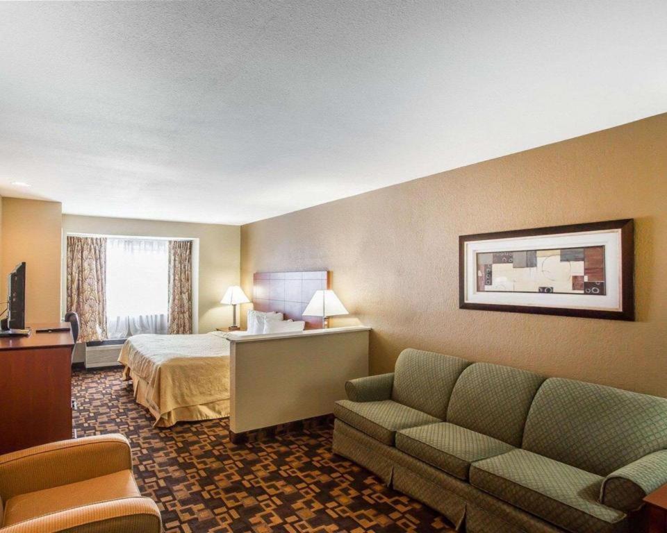 Quality Inn & Suites Маунт-Джулиет Экстерьер фото
