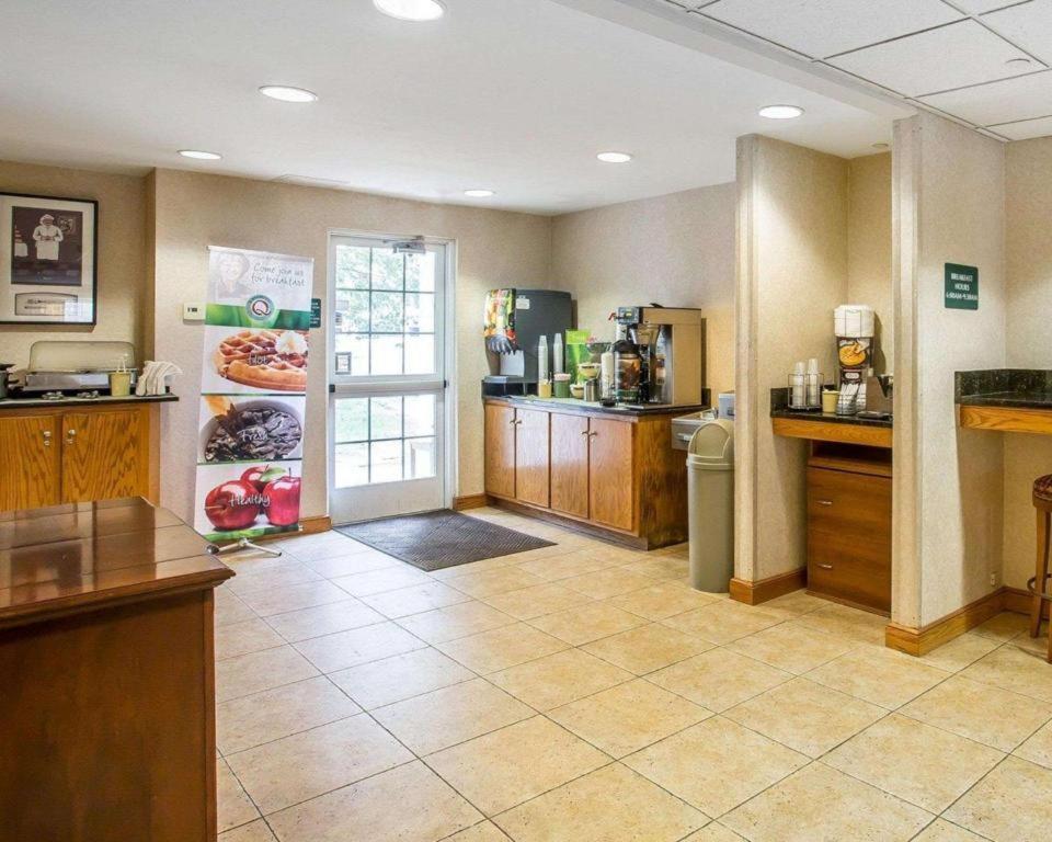 Quality Inn & Suites Маунт-Джулиет Экстерьер фото